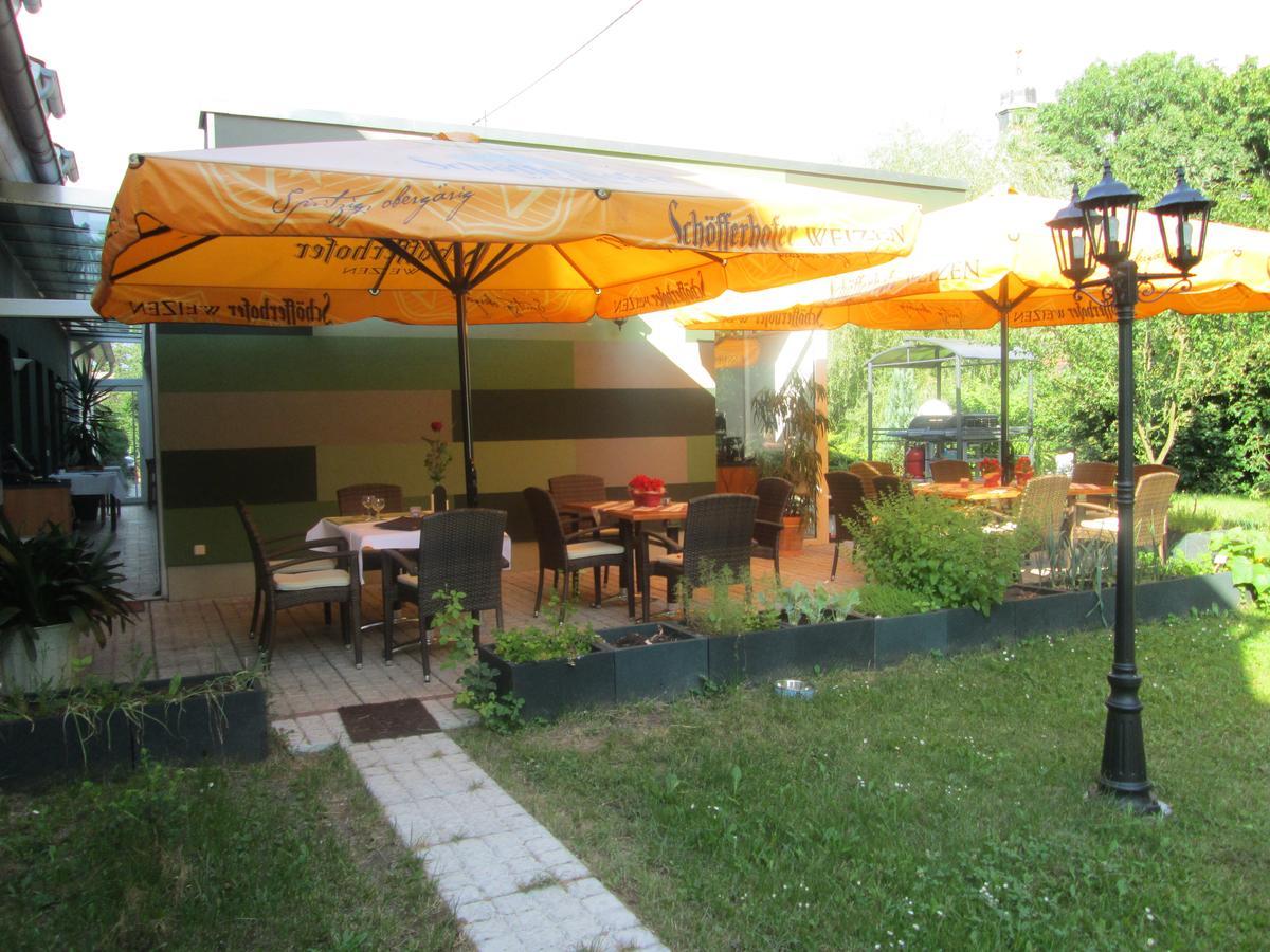 Schlossparkhotel Sallgast Екстер'єр фото